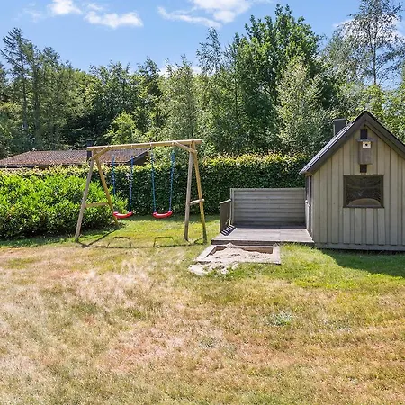 Three-bedroom Holiday In * Hals