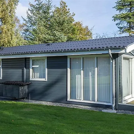 Hébergement de vacances Three-bedroom Holiday In *